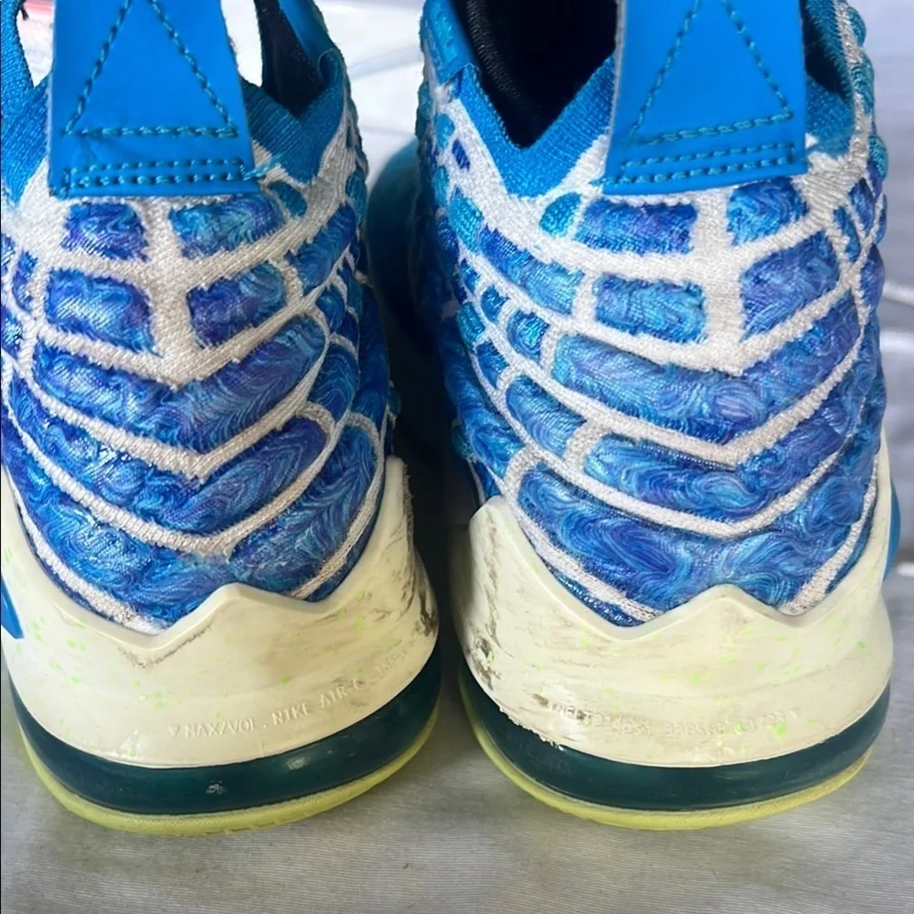 Nike step into
